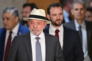 Aprovação de Lula é de 42%, mostra pesquisa RealTime Big Data