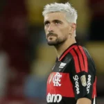 Arrascaeta recebe alta após cirurgia e inicia nova etapa de recuperação antes da Copa