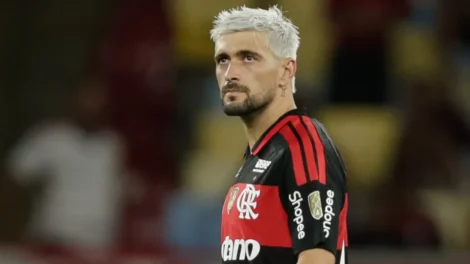 Arrascaeta recebe alta após cirurgia e inicia nova etapa de recuperação antes da Copa