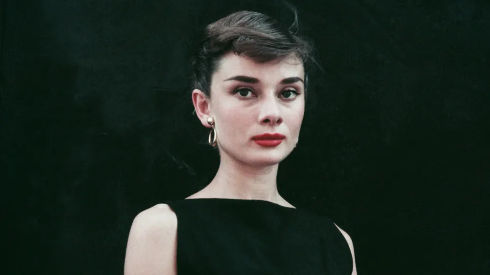 Audrey Hepburn: O lado sombrio da 'Bonequinha de Luxo'