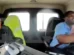 Avião bate contra poste e camião que circulava em estrada nos EUA