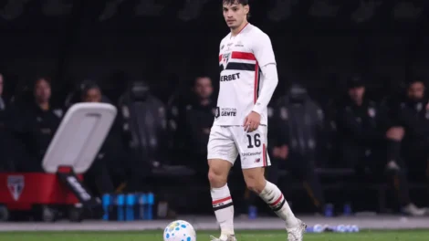 Bobadilla, do São Paulo, é denunciado no STJD por gesto contra Corinthians
