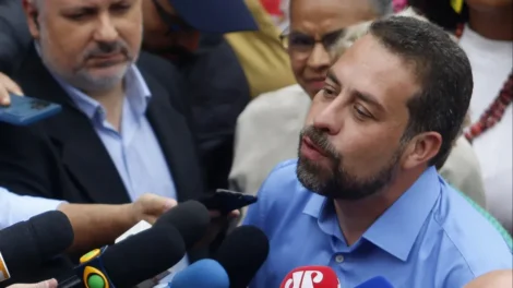 Boulos volta a criticar “terrorismo econômico” contra fim da 6 por 1