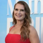 Brooke Shields diz que filhas descobriram romance com JFK Jr. por série