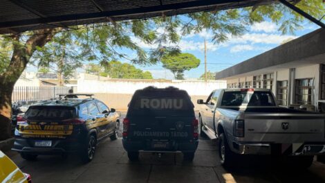 Caminhonete adulterada é apreendida e dono com mandado por estelionato é identificado em Maringá