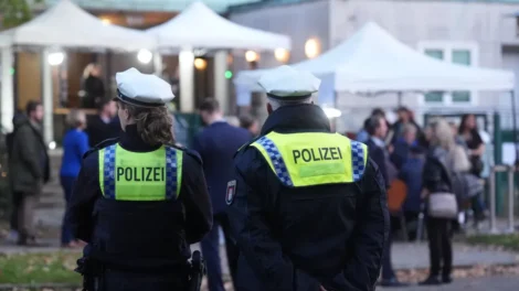 Carro atropela multidão e mata dois no centro de Leipzig, na Alemanha