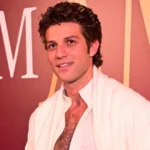 Chay Suede diz que vai dar pausa em novelas após fazer 4 protagonistas em 7 anos