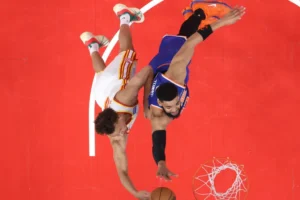 Com recorde, Knicks massacram Hawks e avançam às semifinais; Timberwolves também se classificam