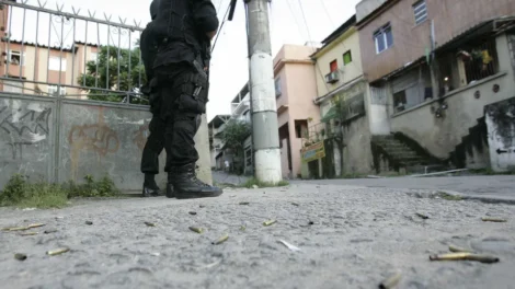 Comando Vermelho expande domínio no Rio e avança para Norte e Nordeste