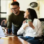 Como lidar com uma paixão por um colega de trabalho