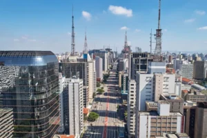 Confusões marcam ato esvaziado da direita na avenida Paulista