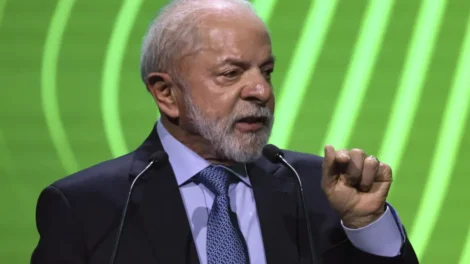 Congresso derruba veto de Lula a projeto que reduz pena de Bolsonaro