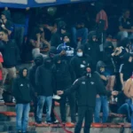Conmebol cancela Medellín x Flamengo após tumulto e tentativas de invasões