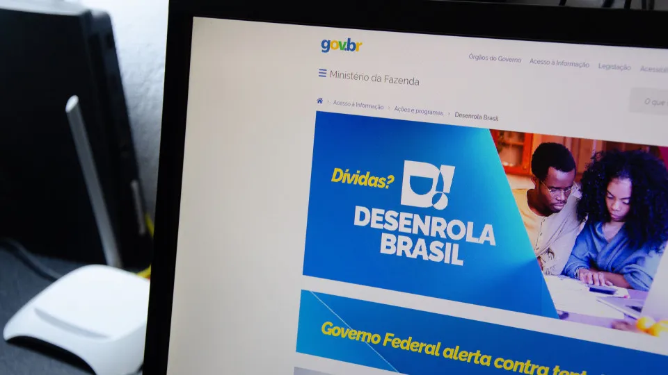 Consignado do INSS e saque do FGTS: o que muda para aposentados com o Desenrola 2.0?