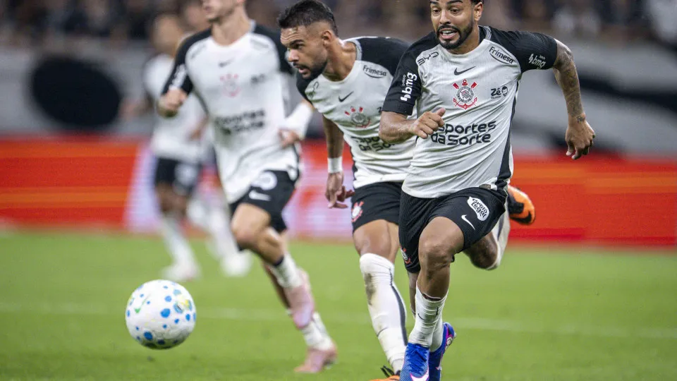 Corinthians de Diniz joga bem, bate Peñarol e encaminha vaga na Libertadores