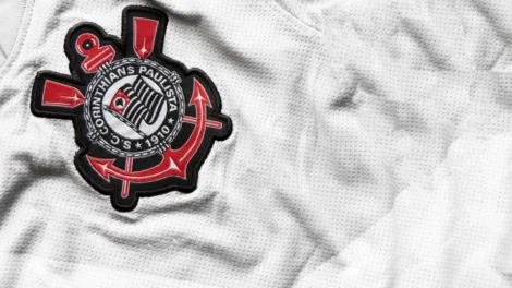 Corinthians troca boicote por cobranças constantes contra arbitragem à CBF