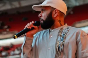 Dani Alves discursa em evento religioso em Madri: “Cristo me fez livre”