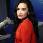 Demi Lovato celebra um ano de casamento com Jordan Lutes