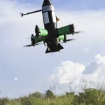 Depósito de petróleo russo em chamas após ataque de drones ucranianos