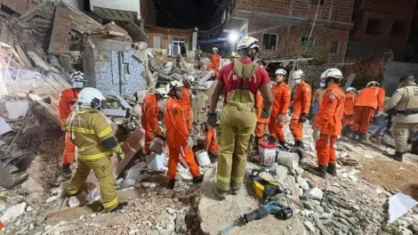 Desabamento de prédio deixa um morto e três feridos em Salvador