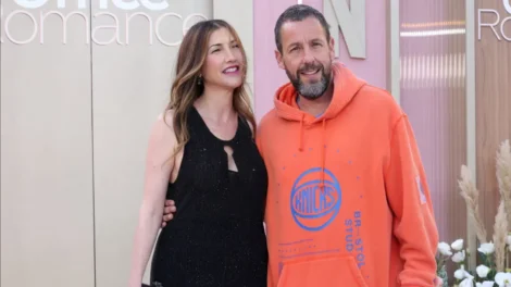 Desleixado? Adam Sandler é criticado por escolha de look em estreia