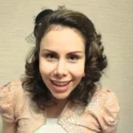 'Deus adormeceu meus desejos', diz Sarah Sheeva sobre celibato de 25 anos