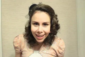'Deus adormeceu meus desejos', diz Sarah Sheeva sobre celibato de 25 anos