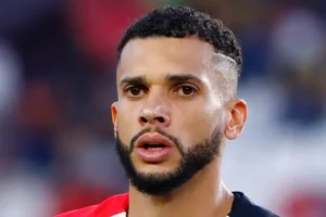 Dória rescinde contrato com São Paulo após receber ameaças nas redes
