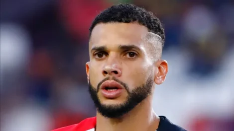 Dória rescinde contrato com São Paulo após receber ameaças nas redes
