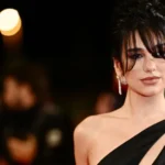 Dua Lipa processa Samsung por uso indevido de imagem em caixas de televisão