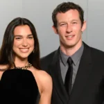 Dua Lipa se casa com o ator Callum Turner em Londres