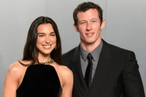 Dua Lipa se casa com o ator Callum Turner em Londres