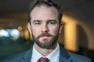 Durigan diz que vai falar sobre impactos da guerra no Oriente Médio e minerais críticos no G7