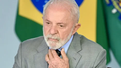 "É um caso de polícia", diz Lula sobre relação entre Flávio e Vorcaro
