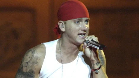Ex de Eminem aparece irreconhecível em foto após prisão nos EUA