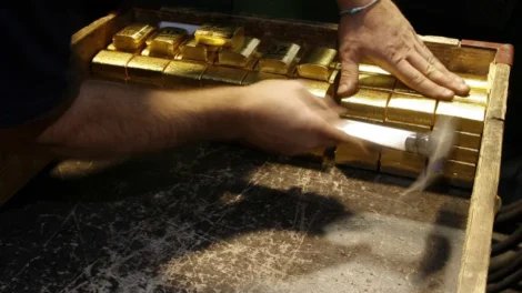 Ex-funcionário da CIA escondia 300 barras de ouro dentro de casa