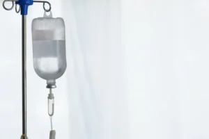 Falsos médicos atenderam 2 mil pacientes e mortes são investigadas