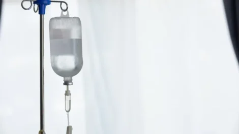 Falsos médicos atenderam 2 mil pacientes e mortes são investigadas