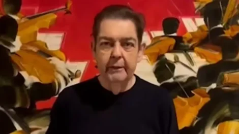 Faustão tem alta adiada e segue internado para 'check-up complementar'