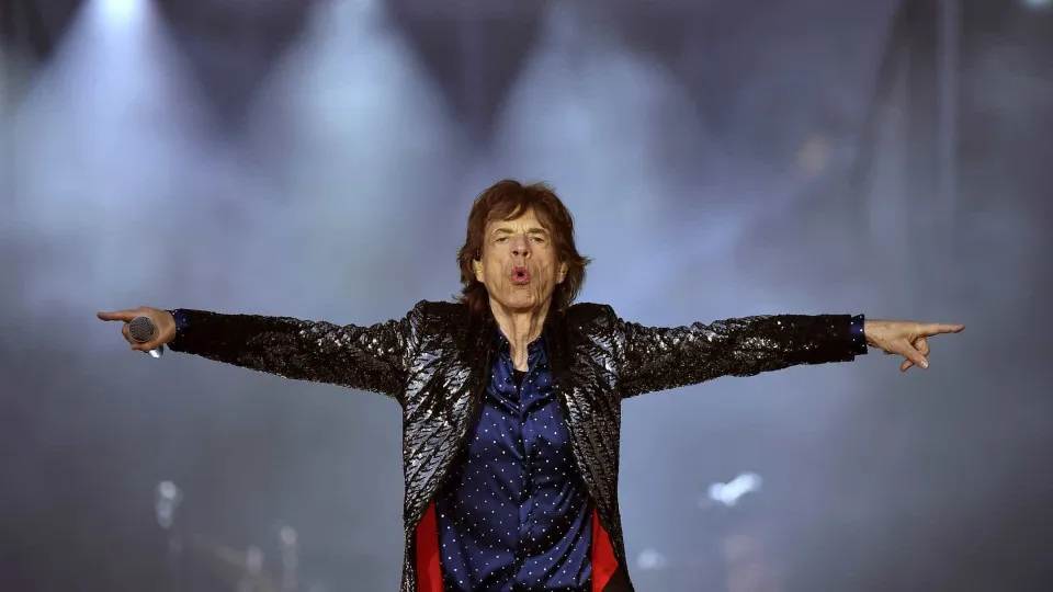 Festa com Mick Jagger em ilha na Itália é interrompida após infringir regras locais