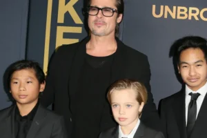 Filho de Brad Pitt e Angelina Jolie retira oficialmente sobrenome do pai