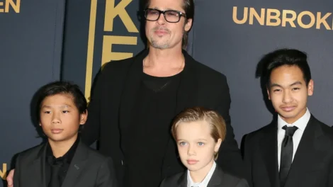Filho de Brad Pitt e Angelina Jolie retira oficialmente sobrenome do pai