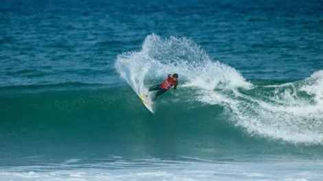 Filipe Toledo surfa ao lado de golfinhos em Gold Coast: 'Coisas que só o surfe proporciona'