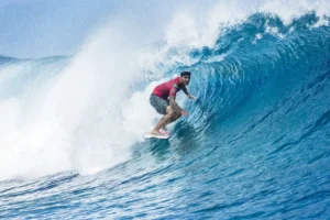 Filipinho elimina Medina mais uma vez no surfe, agora na Nova Zelândia