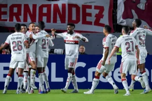 Flamengo defende a liderança na Libertadores diante do Independiente Medellin