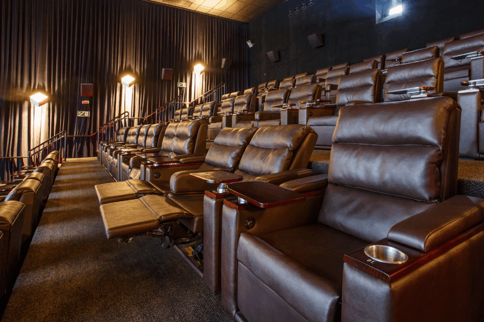 Frio e cinema combinam com a avalanche de lançamentos para Maringá nesta semana