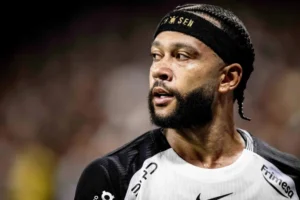 Gaviões se reúne com Memphis, que aceita rever salário para renovar