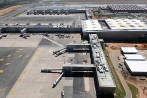 Governo Lula quer nova pista em Viracopos para evitar colapso aéreo em SP