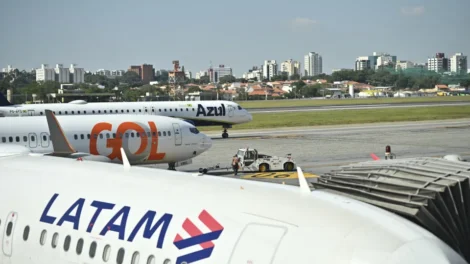 Guerra pressiona caixa de companhias aéreas no Brasil, e setor prevê impacto na aviação regional
