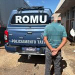Homem com mandado de prisão em aberto é preso com carga de cigarros contrabandeados em Maringá